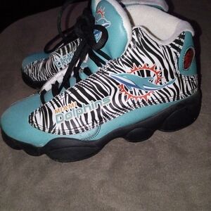 Miami Dolphins shoes, like new, unisex, 5.5 in mens and 7.5 in women's.